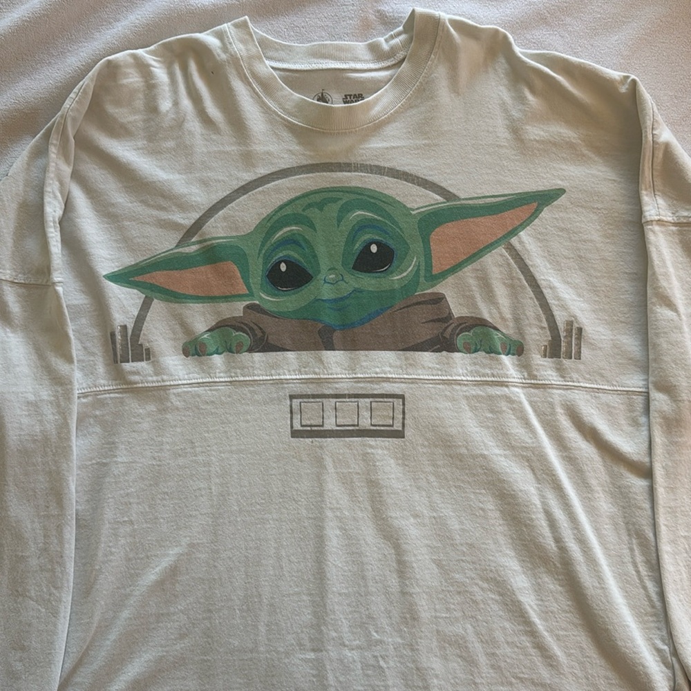 Star Wars Disney Spirit Jersey Long Sleeve Shirt Adult Size small White Yoda